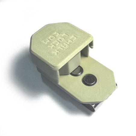 Predator Pure Roku Taom Kamui Chalk Holder